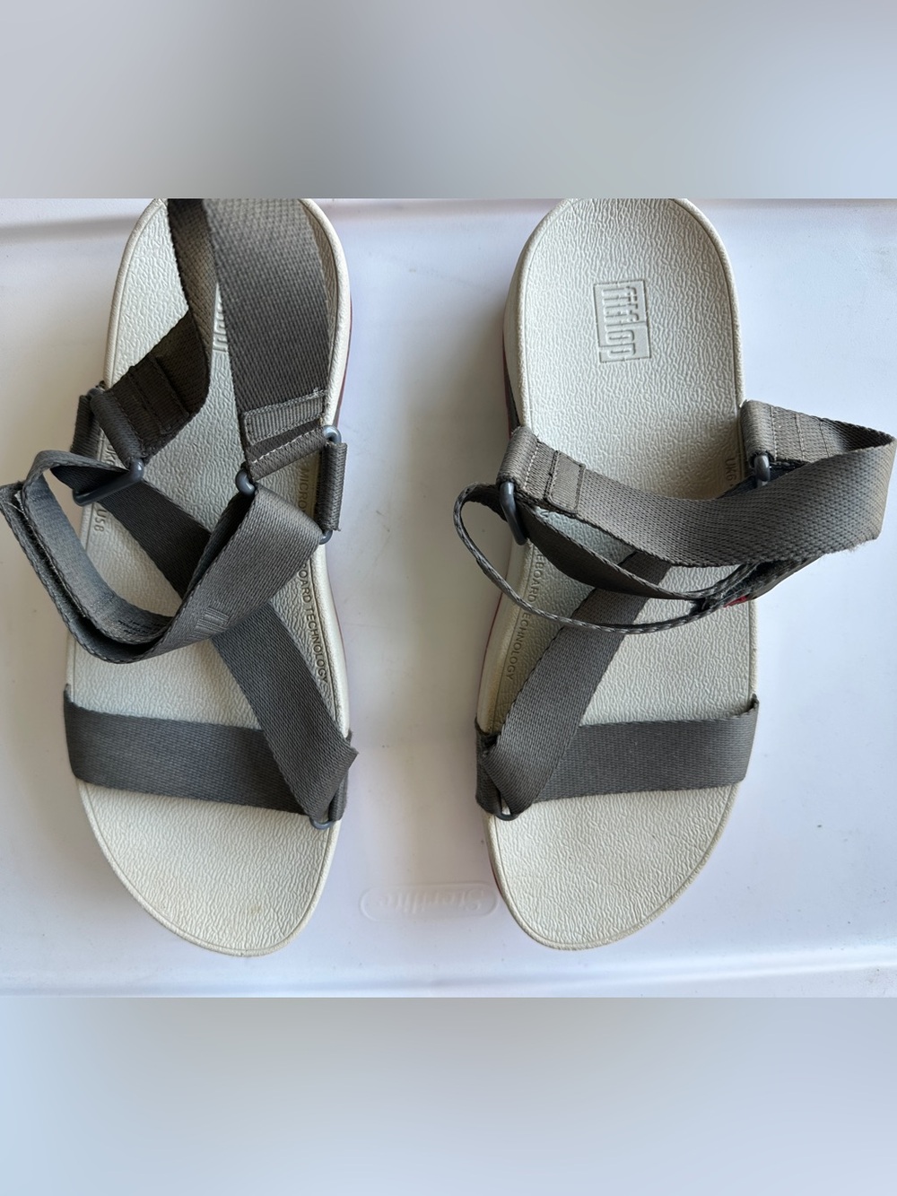 Fitflop Women's Gray and White Adjustable Strap Sandals